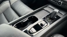 Volvo Xc60 2.0 B4D R DESIGN 5dr AWD Geartronic Diesel Estate